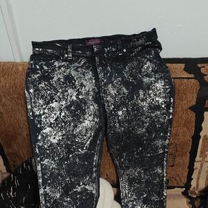 Gloria Vanderbilt Black and Silver Skinny Jeans